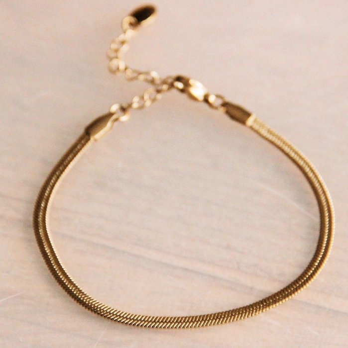 Armbånd flad slange med hjerte Guld Bazou
