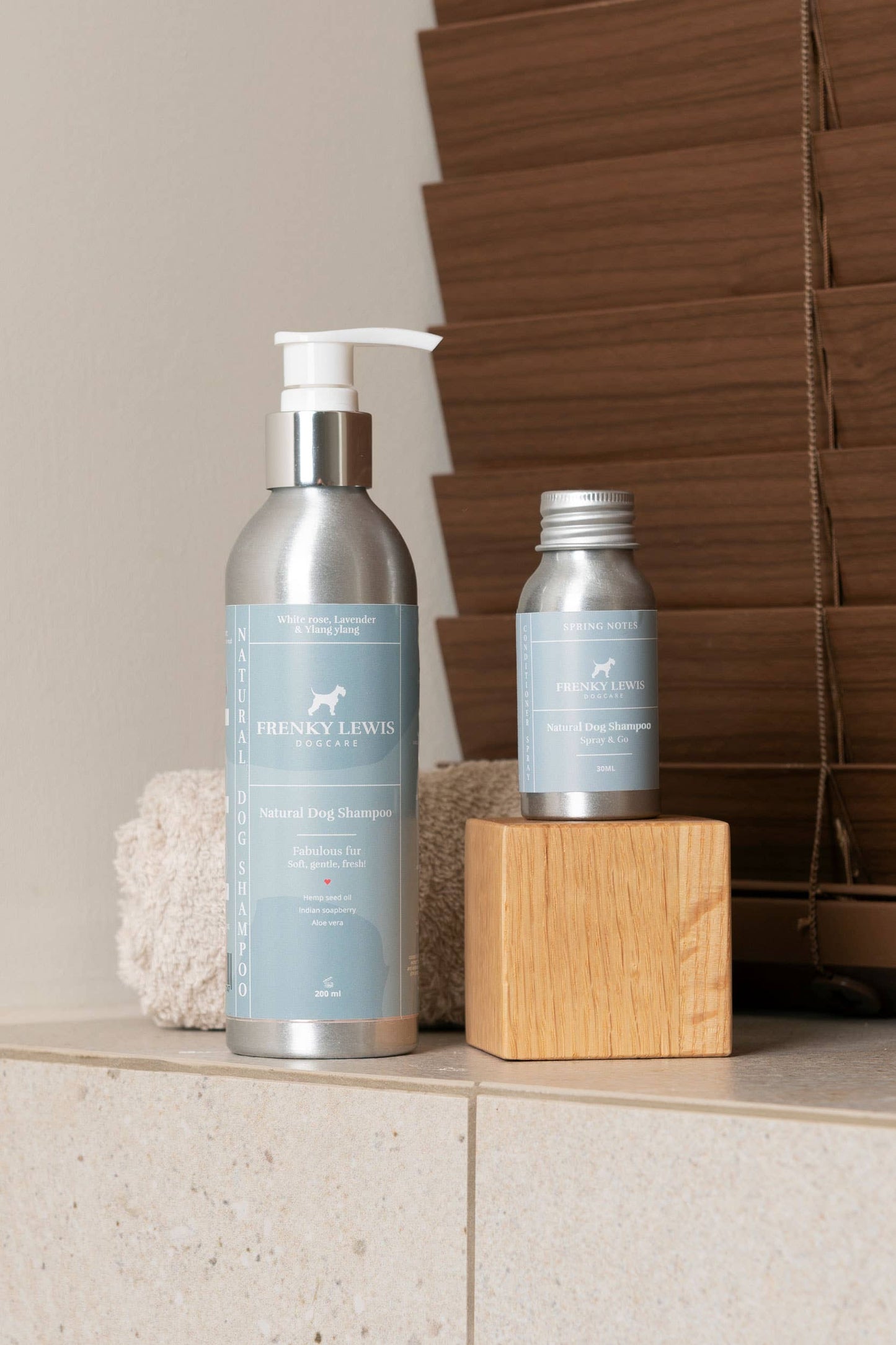 Hundeshampoo Hvid Rose, Lavendel & Ylang Ylang - 100% Naturlig - 200ml Frenky Lewis