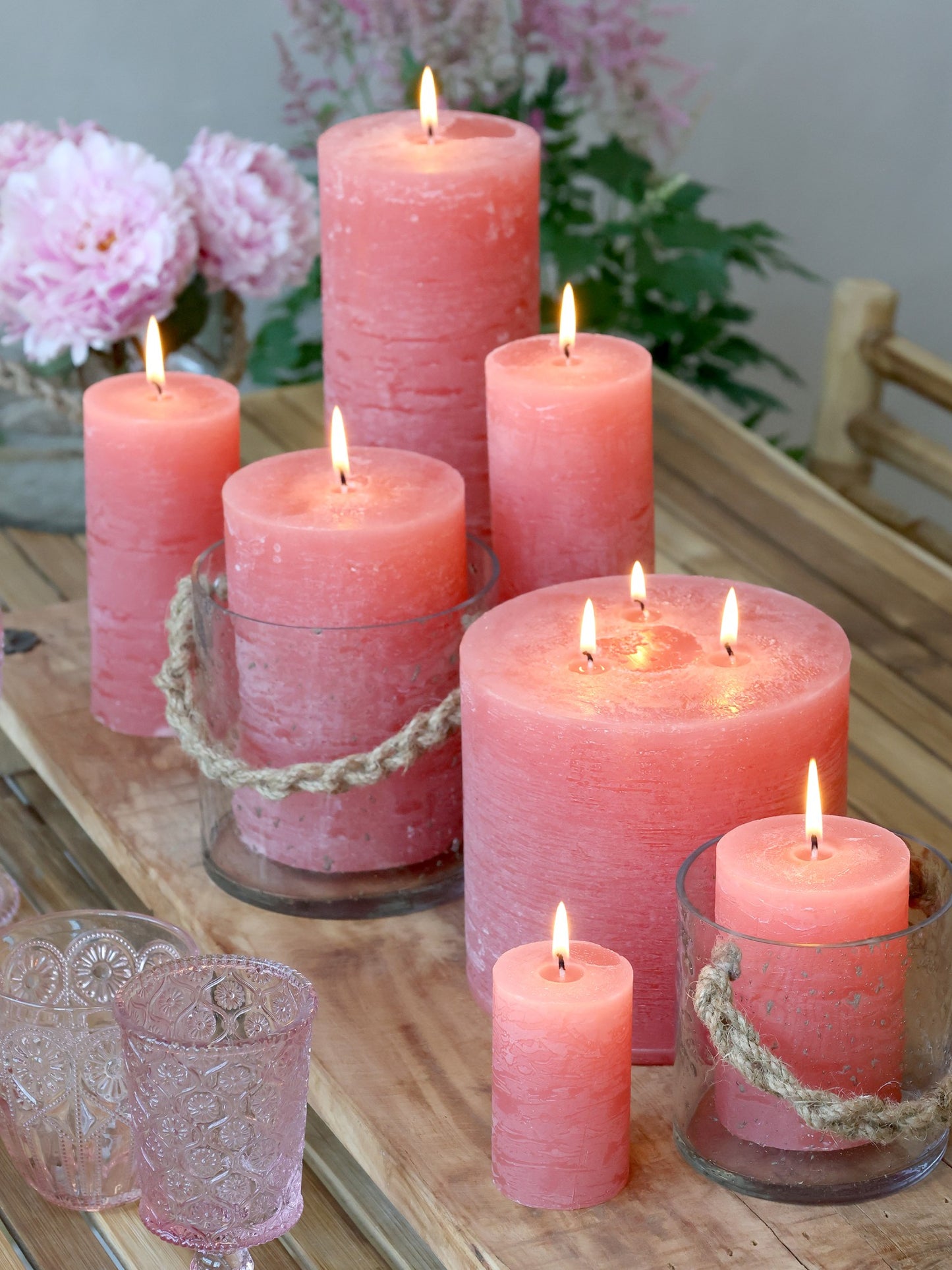 Macon Bloklys Rustik Raspberry 90 Timer H15 cm - Chic Antique Chic Antique