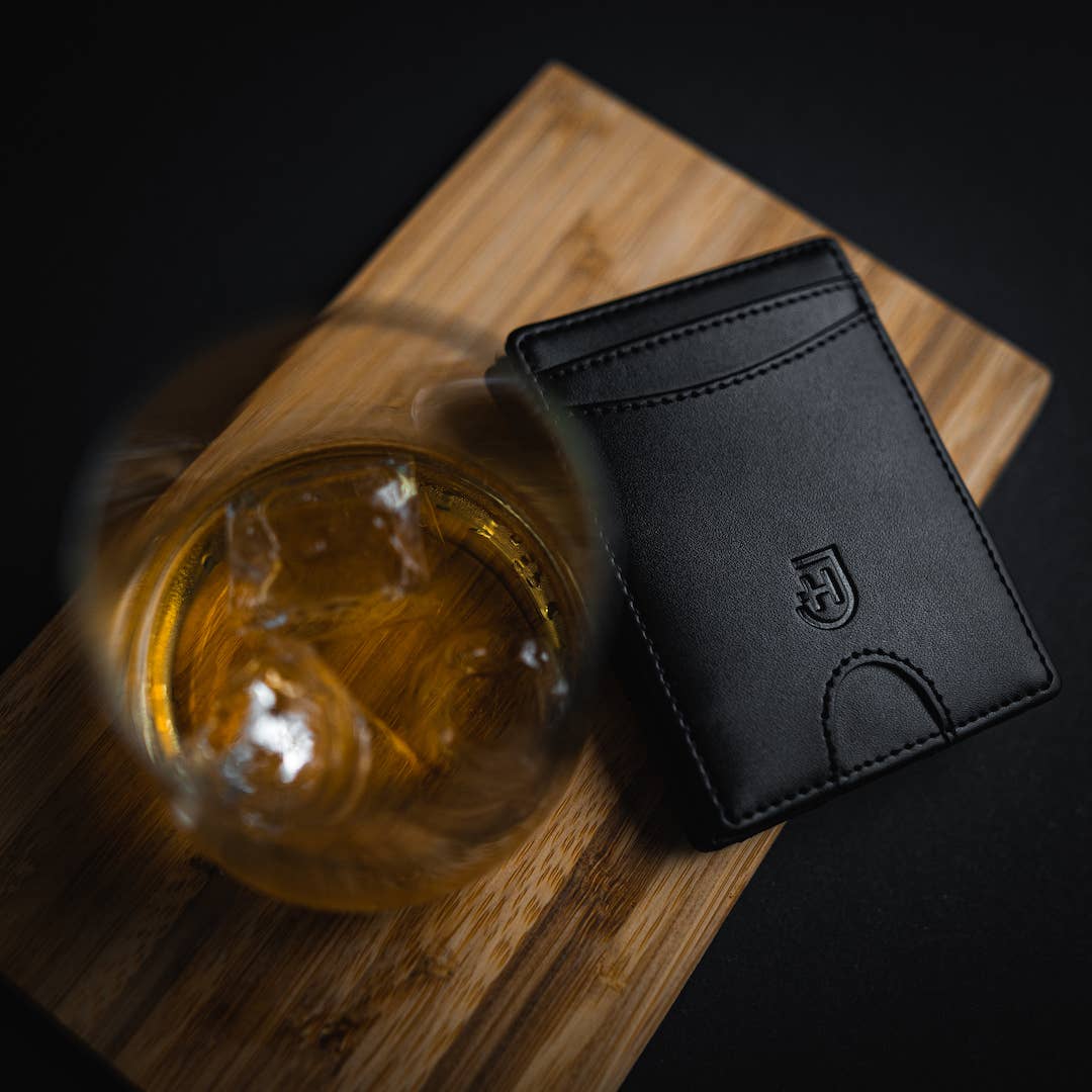 Flippung til Mænd i Naturlæder - RFID-Beskyttelse & Plads til 5 Kort | James Hawk