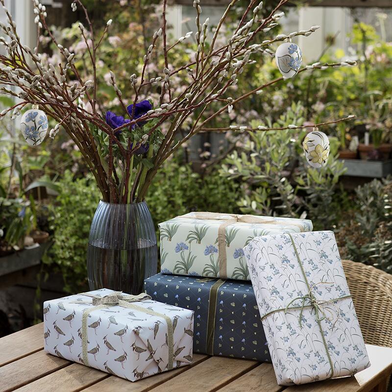Gavepapir - Blomstrende forår- recycle 4 ark