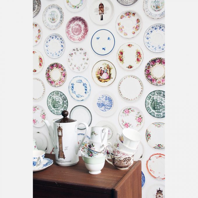 Tapet farverige Porcelæns tallerkner fra Studio Ditte tapet Studio ditte