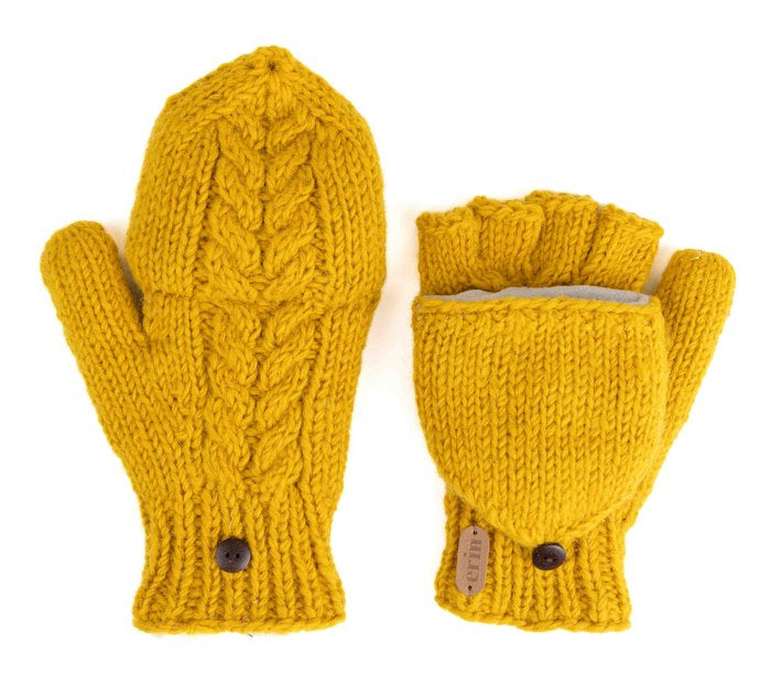 Vanter med flap 100% uld med foer Aran Cable