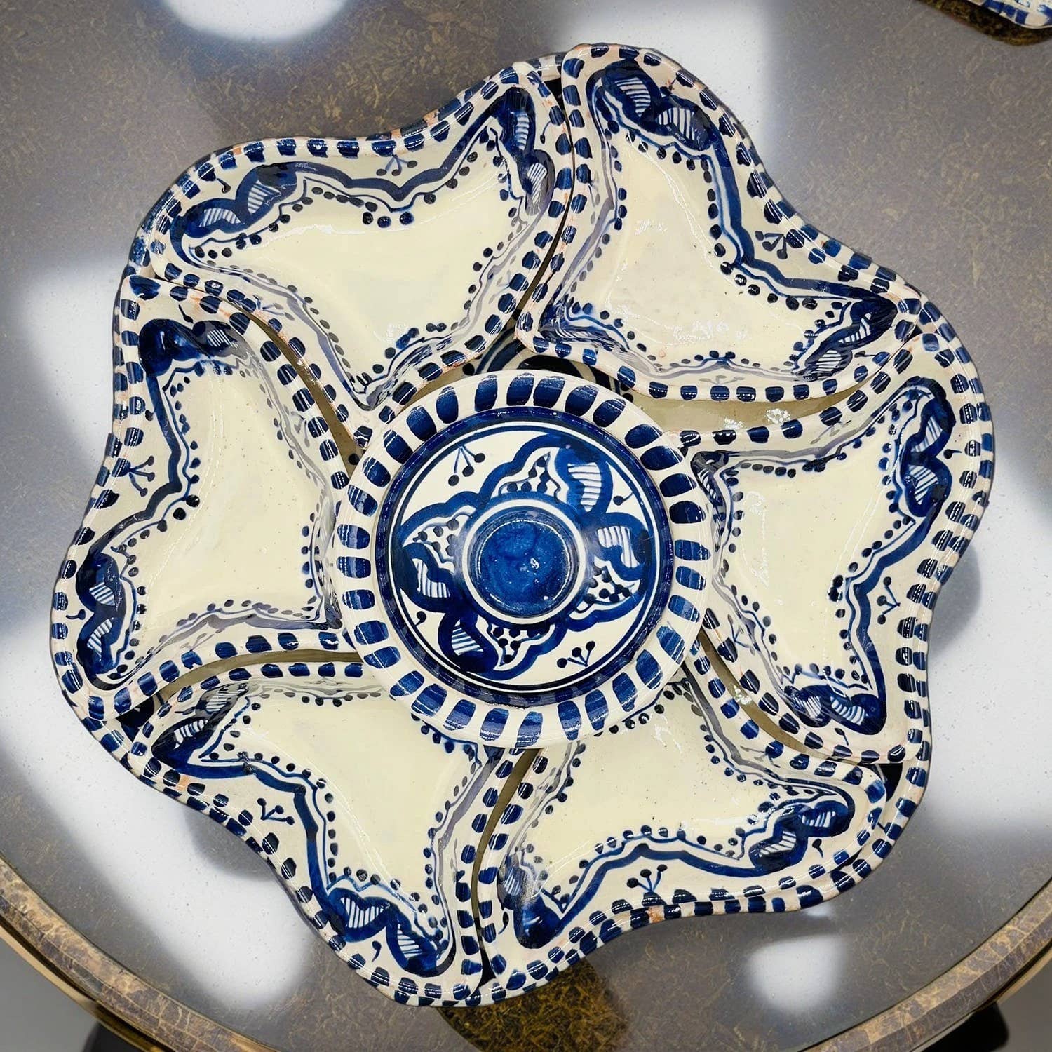 Håndmalet Marokkansk Terracotta Tapasfad med Skåle Blå - Blomsterform Etnico del Mondo