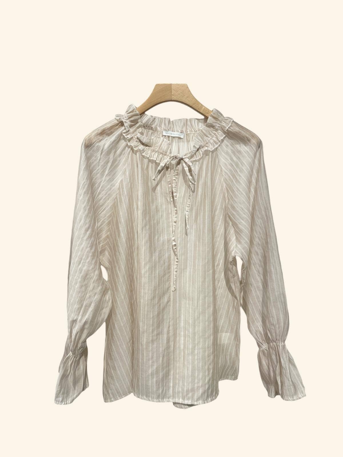 Stribet Voile Bluse med Flæsekrave – Fås i 5 Farver Bluser Nota Bene