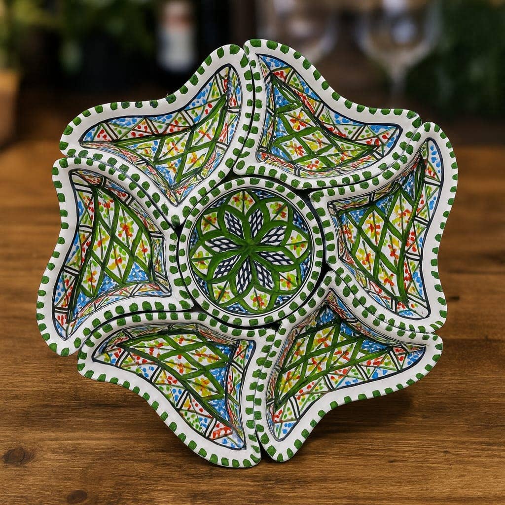 Håndmalet Tunesisk Terracotta tapas fade med 7 Skåle Blomsterform Grøn Etnico del Mondo