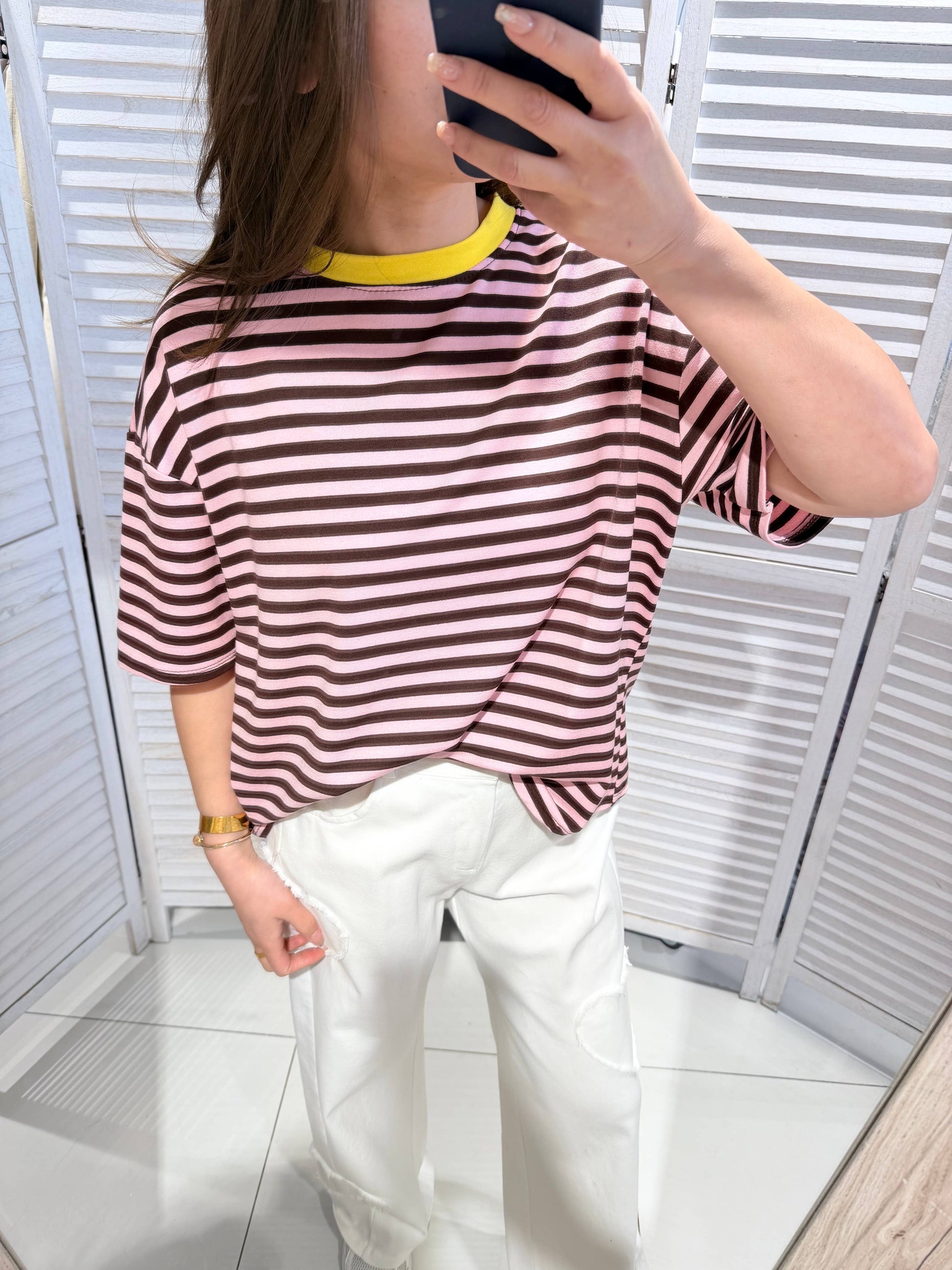Stribet T-shirt med rund hals- Flere farver – Victoria & Isaac VICTORIA&ISAAC