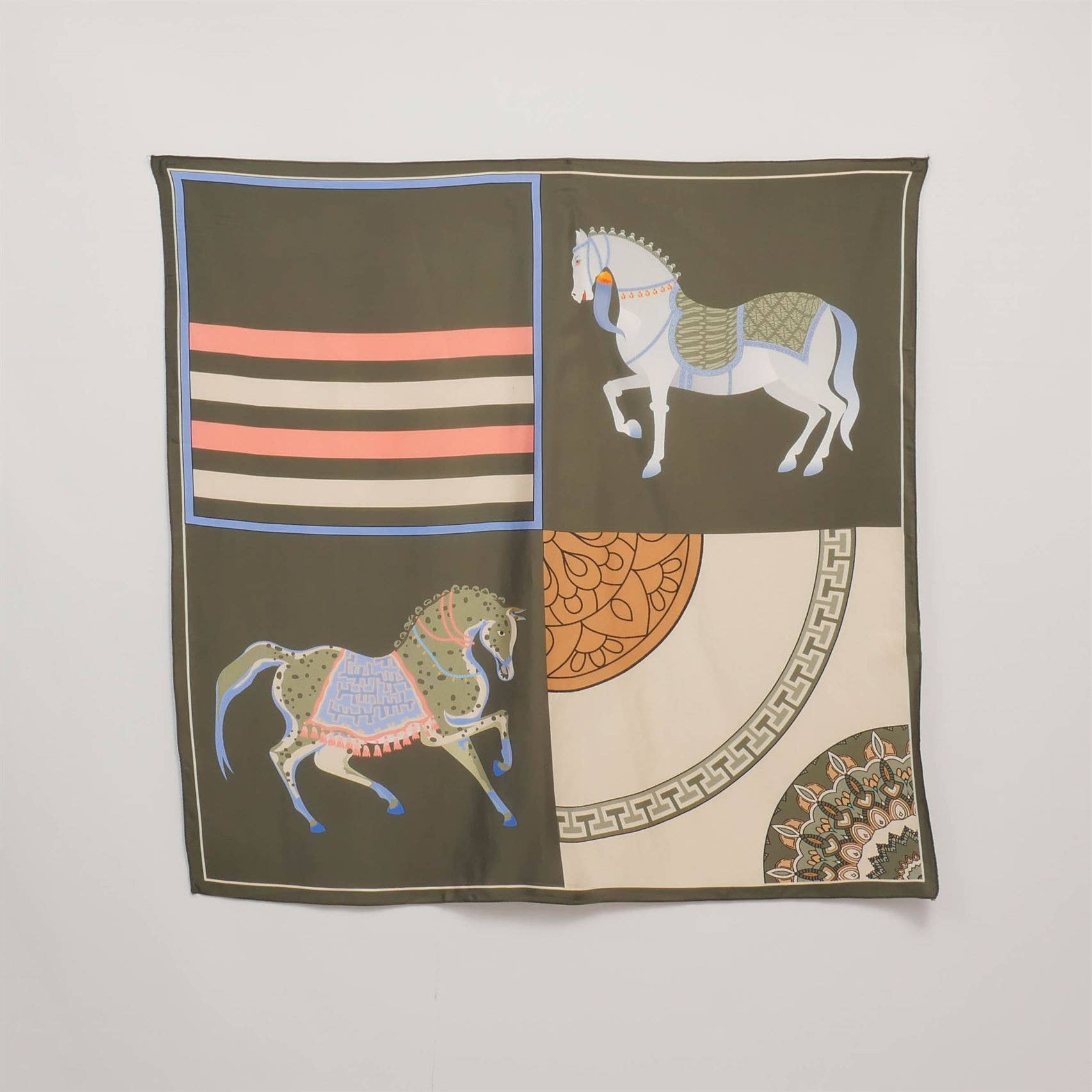 Kvadratisk tørklæde med hestemotiv 80x80 KD8824VS-20: Bleu ciel Apparel & Accessories Cécile Wang