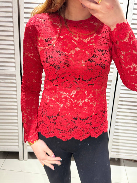 Langærmet Blondebluse Rød - Elegant og Sofistikeret | VICTORIA&ISAAC VICTORIA&ISAAC