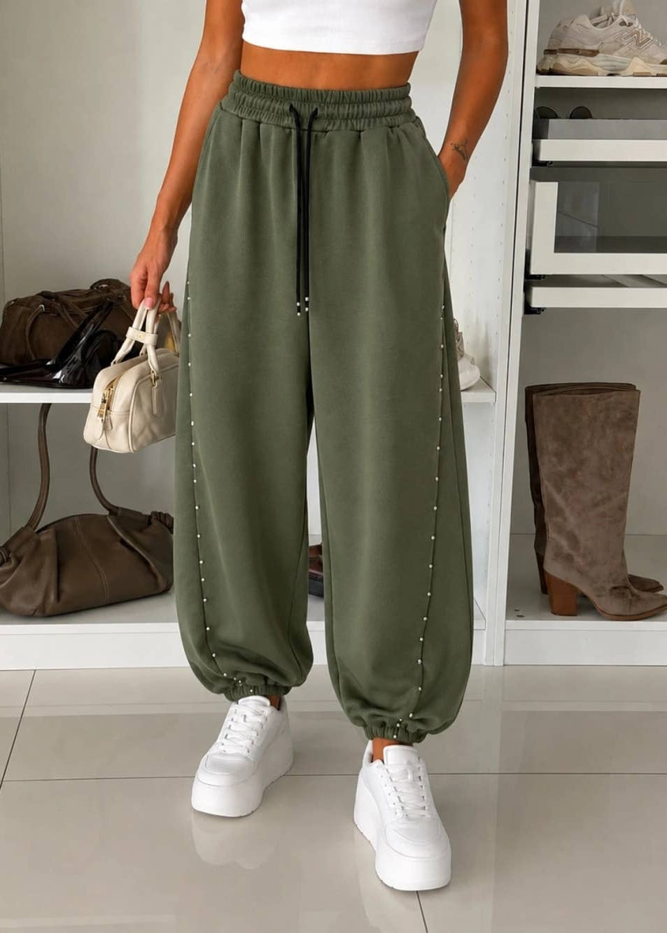 Joggingbukser med Nittedetaljer & Snor i Taljen – One Size S-3XL Tøj ISSYMA khaki One-size 38-44