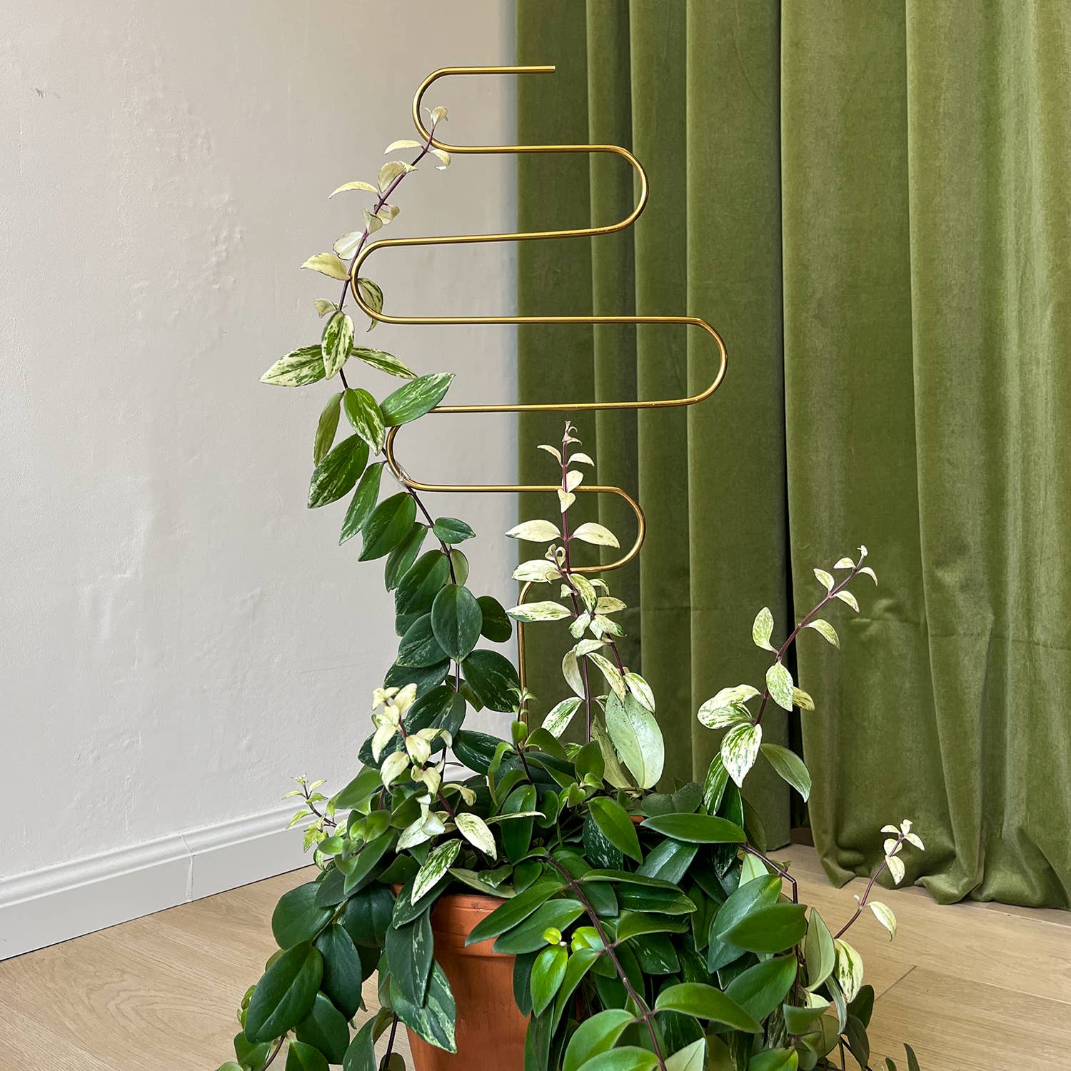 Gylden Plantepind Squiggle – Dekorativ Plantemarkør Botanopia