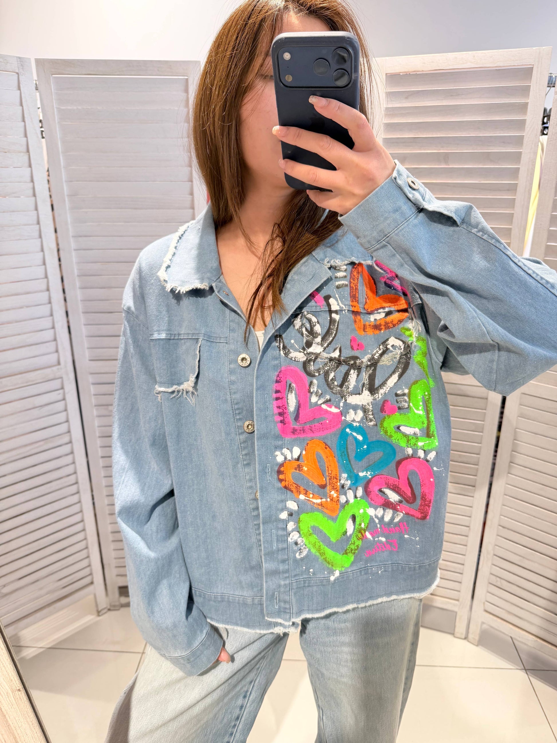 Denimjakke med grafisk print og frynser – Victoria & Isaac Jakke VICTORIA&ISAAC Jeans One Size
