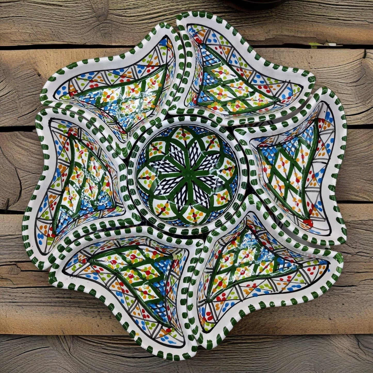 Håndmalet Tunesisk Terracotta tapas fade med 7 Skåle Blomsterform Grøn Etnico del Mondo