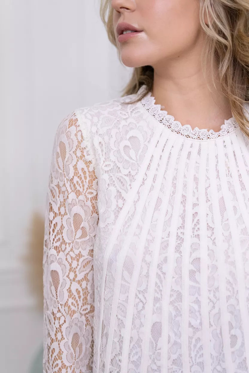 Elegant Blondebluse med Stræk - Choklate Paris | Plisseret Ryg & Fin Krave Choklate