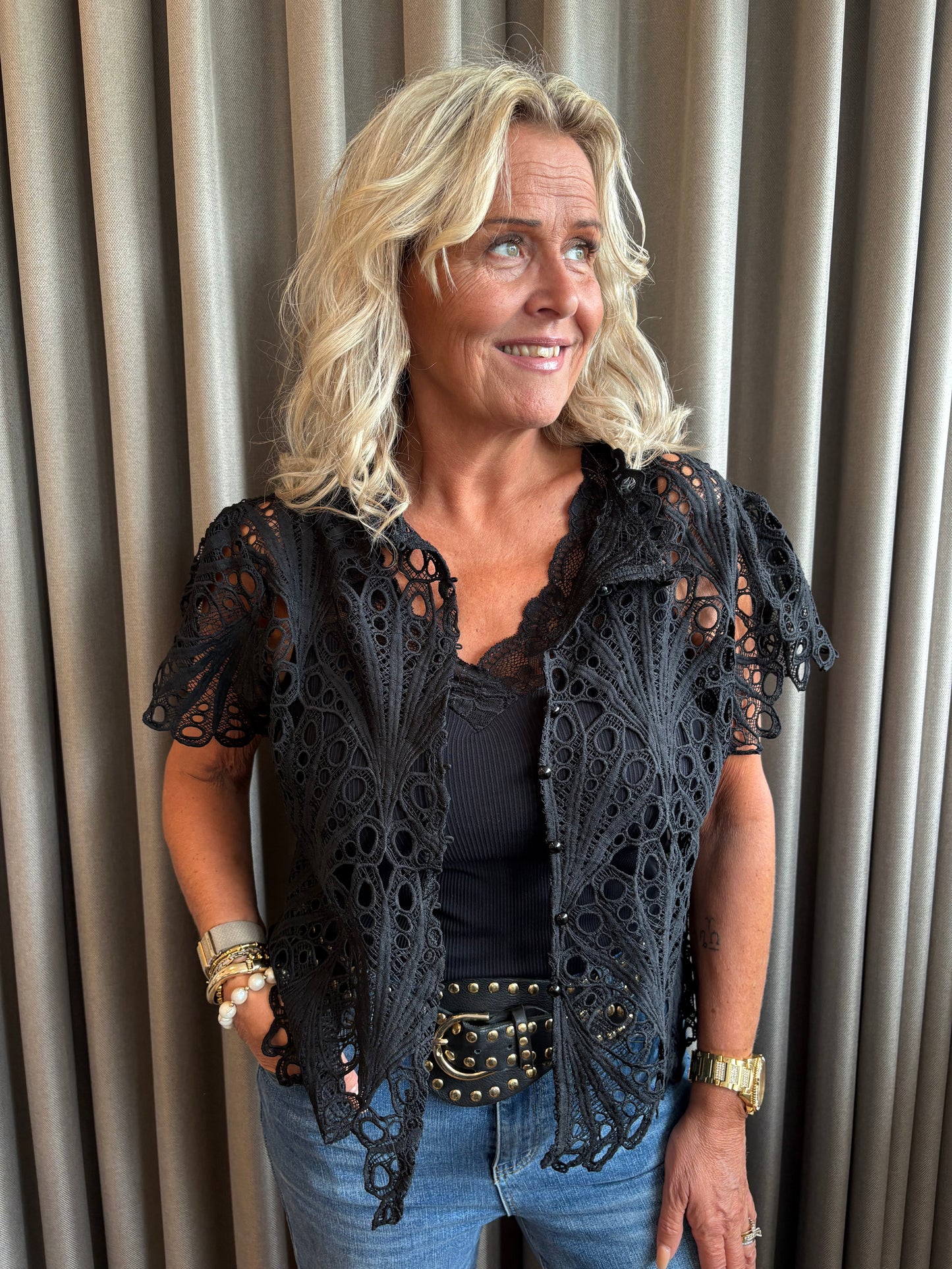 Tim & Simonsen Thyra Lace Bluse – onesize Bitten CpH Sort