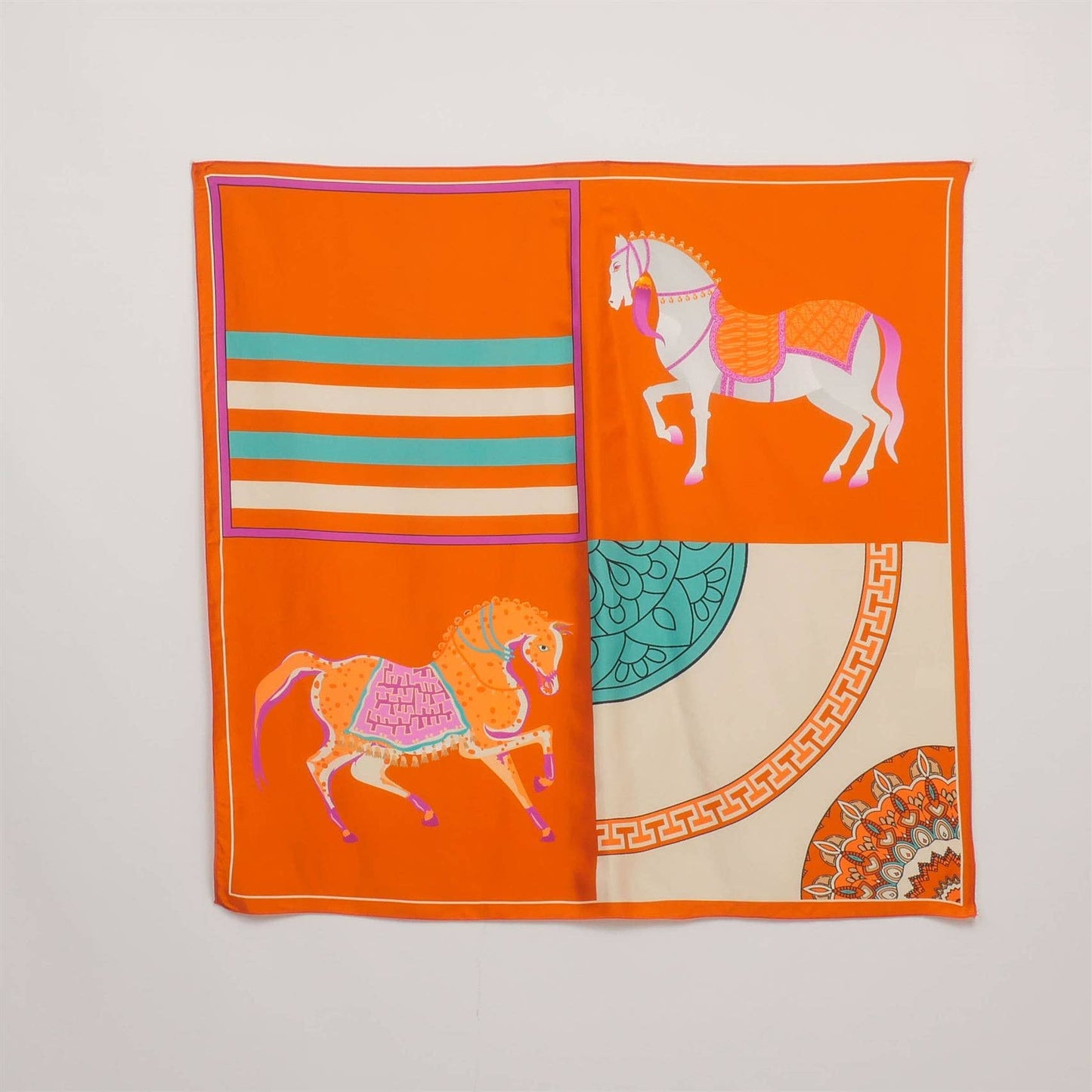 Kvadratisk tørklæde med hestemotiv 80x80 KD8824VS-20: Bleu ciel Apparel & Accessories Cécile Wang