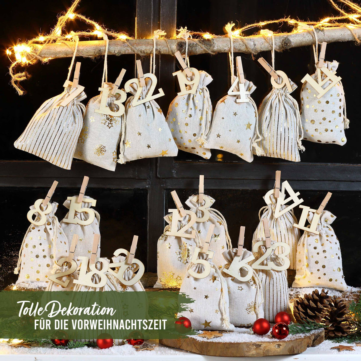 Adventskalender med 24 stofposer – Guldtryk og trætal | Papierdrachen Højtidspynt Papierdrachen