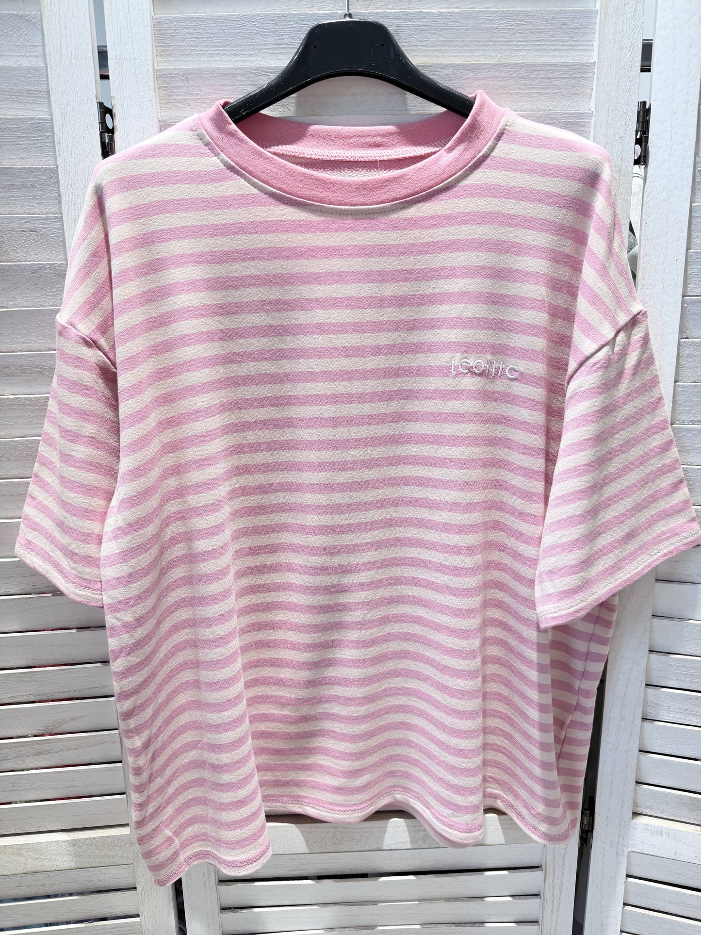 Stribet T-shirt med rund hals- Flere farver – Victoria & Isaac VICTORIA&ISAAC Pink-Pink En størrelse