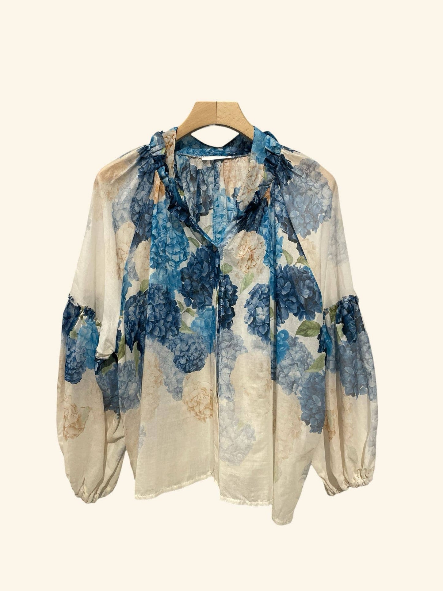 Blomstret Hyacint Voile Bluse med Puffærmer – Fås i Flere Farver Bluser Nota bene Flåde One-size