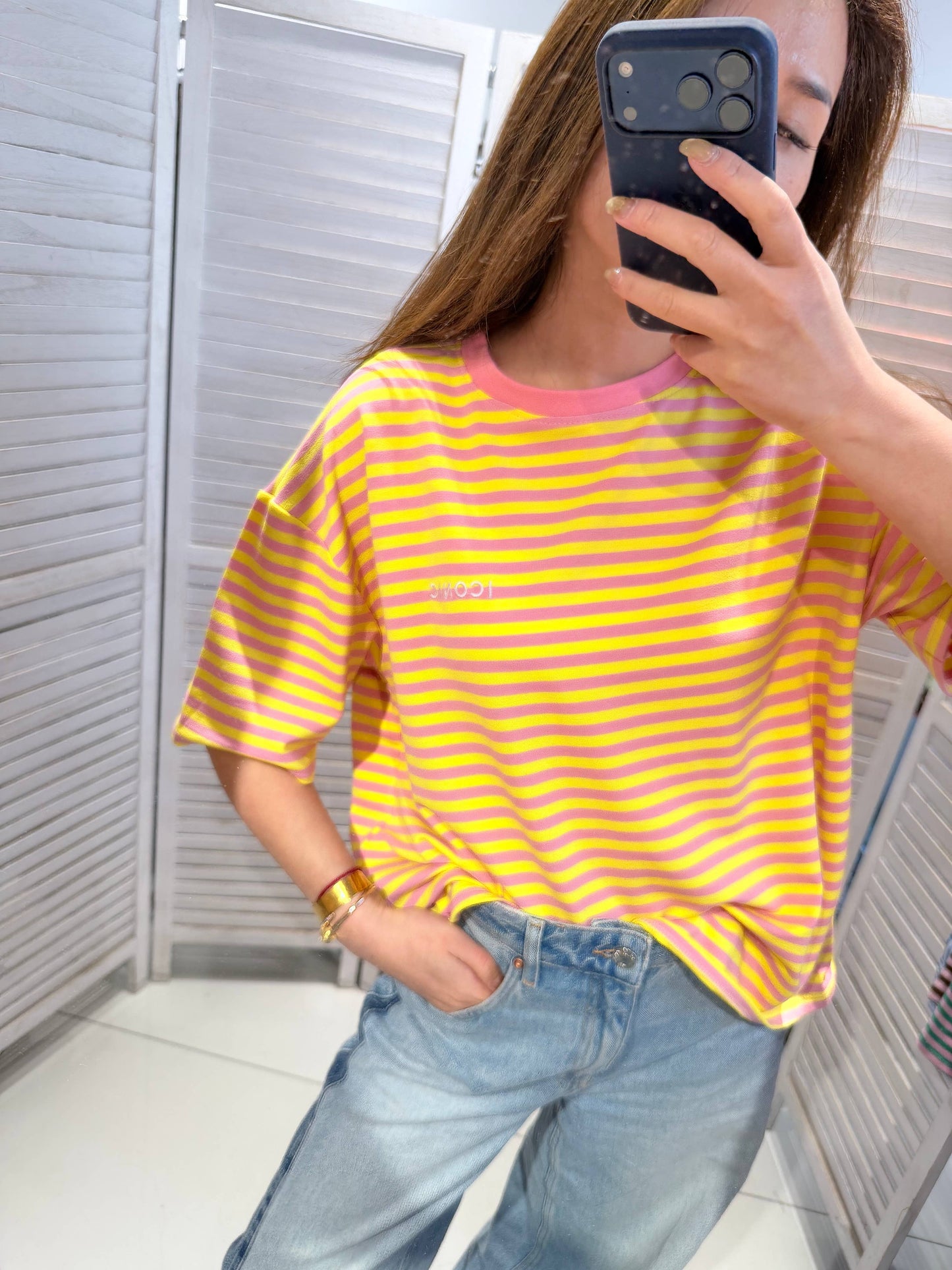 Stribet T-shirt med rund hals- Flere farver – Victoria & Isaac VICTORIA&ISAAC Gul-Pink En størrelse