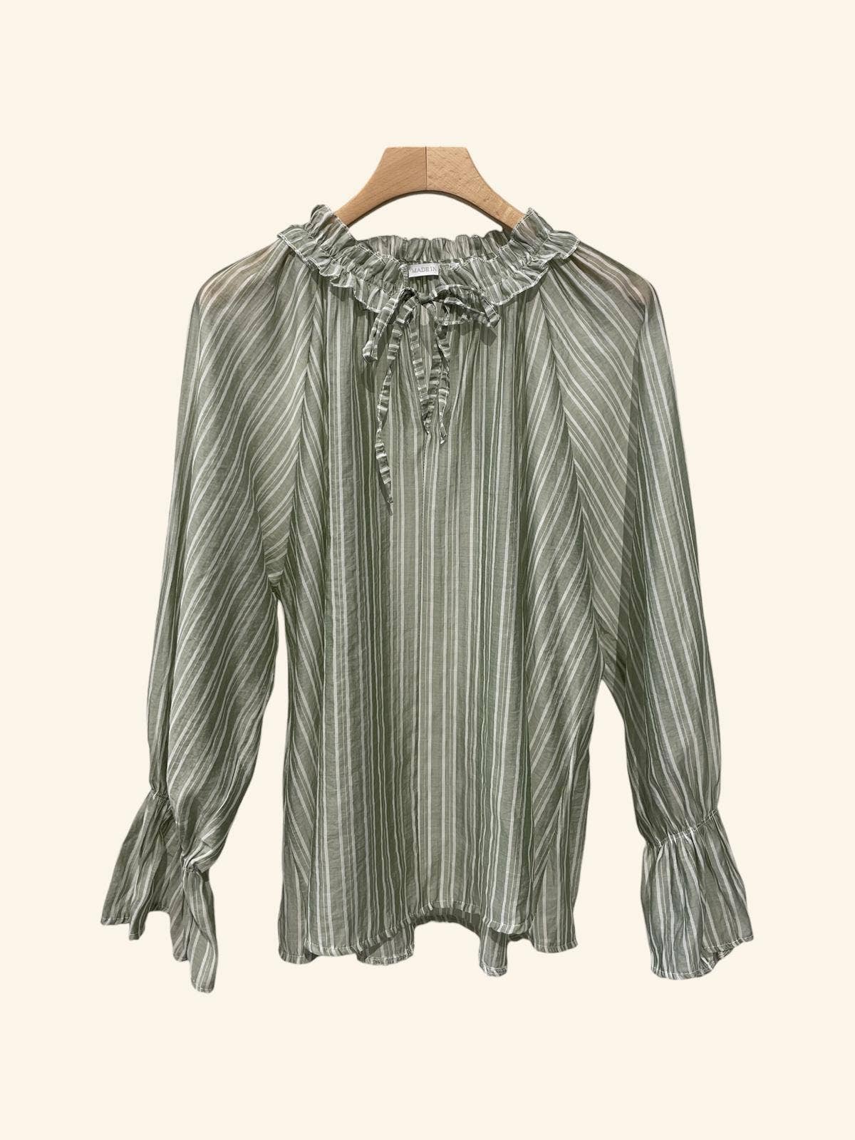 Stribet Voile Bluse med Flæsekrave – Fås i 5 Farver Bluser Nota Bene khaki One-size