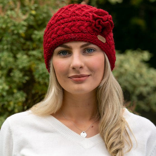 Erin Hue Aran Trellis med Blomst 100% Uld - Håndstrikket med Foer Erin Knitwear rød