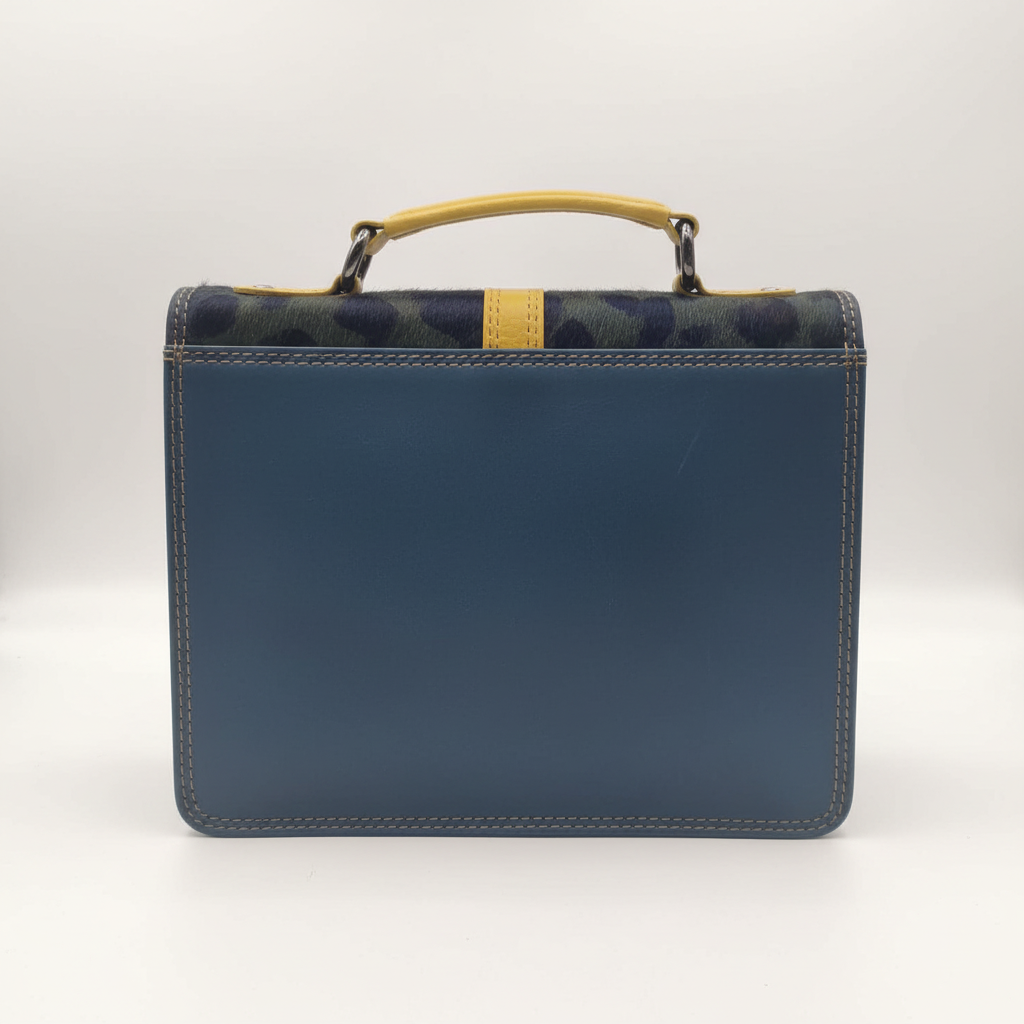 Skuldertaske Rita i genanvendt læder flere farver Saora